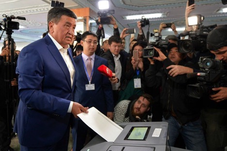 Kyrgystan president democratic transition